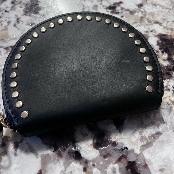 Vince Camuto NWT Leather / Gold Rivets Dome Card / Coin Case - BLACK - Picture 2 of 5